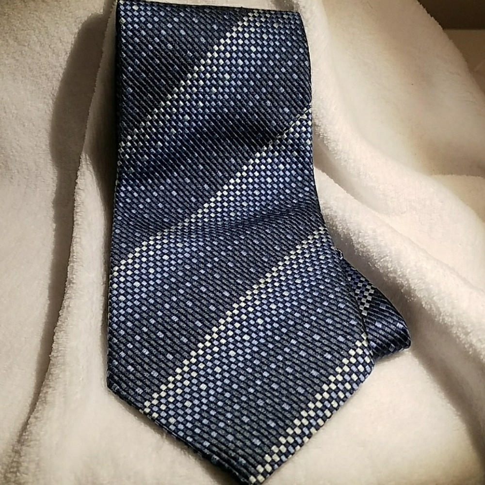 Van heusen tie